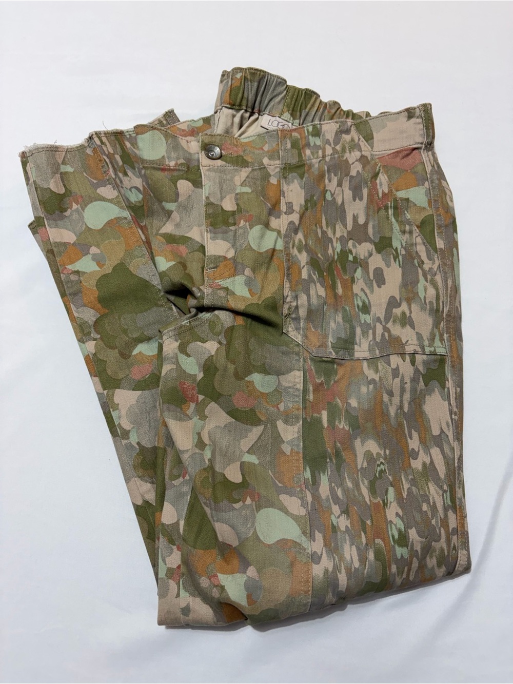 LOGO by Lori Goldstein Camo Utility Pants Women Size 10 Cotton Cargo Raw Hem